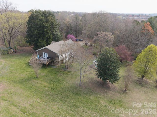 4100 S Fork Street, Hickory, NC 28602