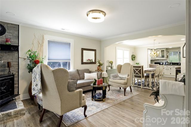 4100 S Fork Street, Hickory, NC 28602