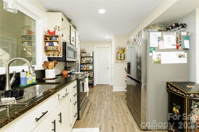 4100 S Fork Street, Hickory, NC 28602