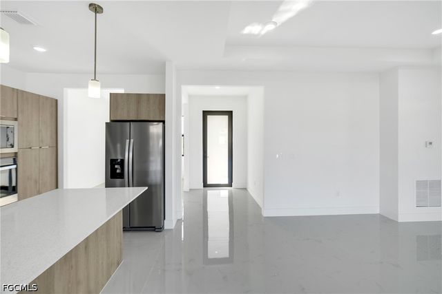 459 Windsor AVE S, Lehigh Acres, FL 33974