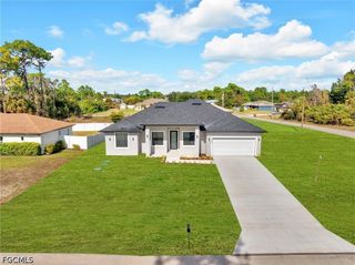 459 Windsor AVE S, Lehigh Acres, FL 33974