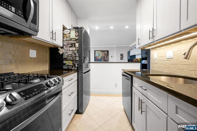 2000 Linwood Avenue 5B, Fort Lee, NJ 07024