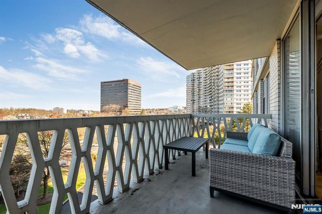 2000 Linwood Avenue 5B, Fort Lee, NJ 07024