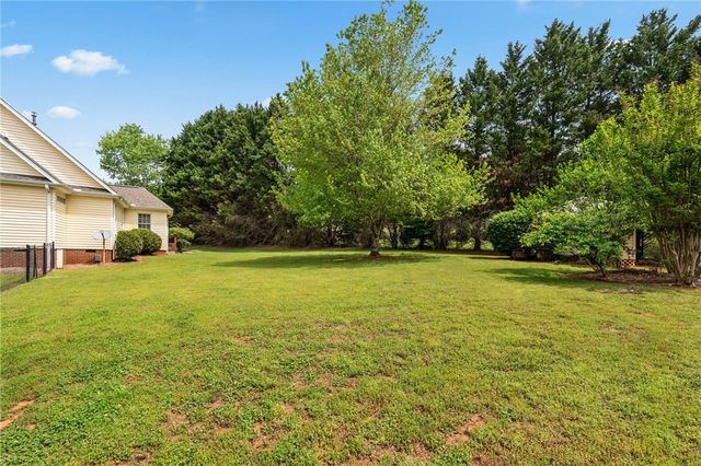 103 Stone Meadow Way, Easley, SC 29642