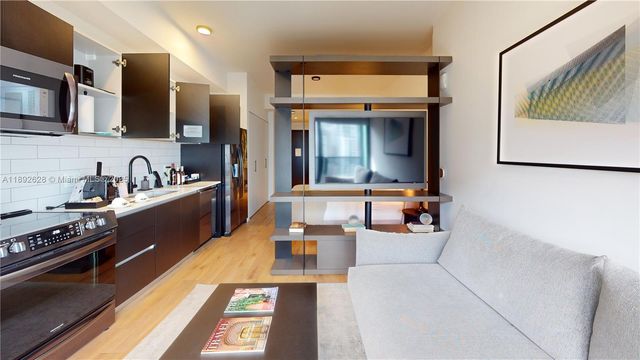 398 NE 5th 2016, Miami, FL 33132
