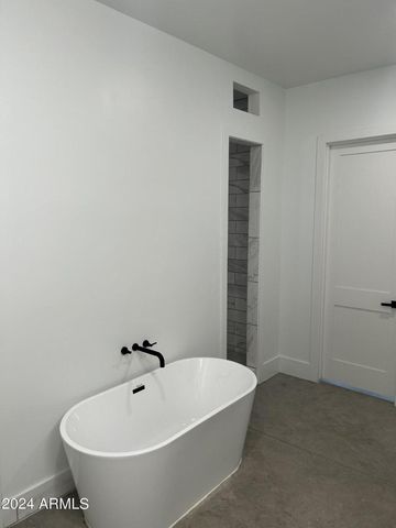 28804 N Edwards Road, San Tan Valley, AZ 85143