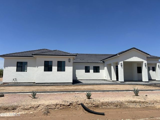 28804 N Edwards Road, San Tan Valley, AZ 85143