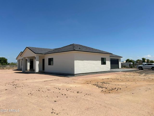 28804 N Edwards Road, San Tan Valley, AZ 85143