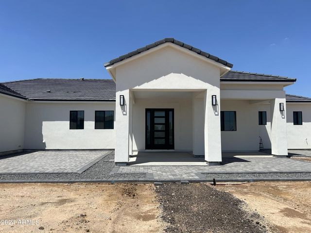 28804 N Edwards Road, San Tan Valley, AZ 85143