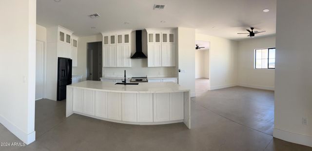 28804 N Edwards Road, San Tan Valley, AZ 85143