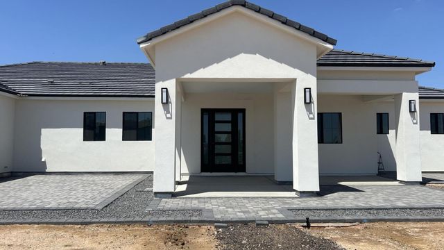 28804 N Edwards Road, San Tan Valley, AZ 85143