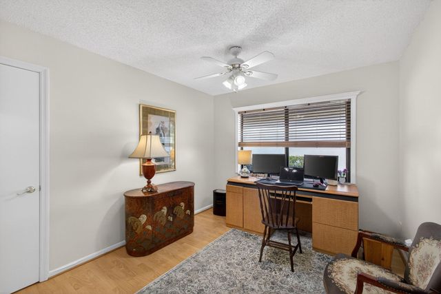 77 Ironwood Way, Palm Beach Gardens, FL 33418