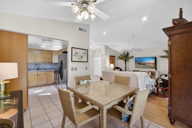 77 Ironwood Way, Palm Beach Gardens, FL 33418