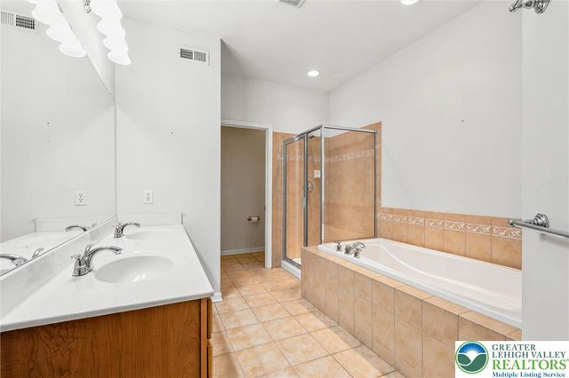 1526 Fox Lane, Upper Macungie Twp, PA 18031