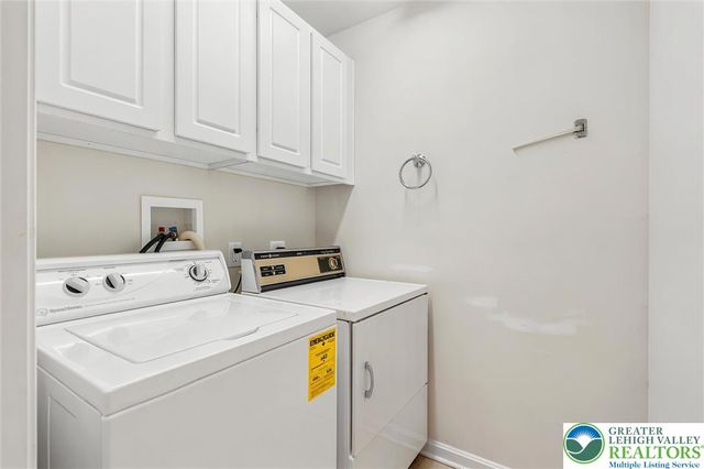 1526 Fox Lane, Upper Macungie Twp, PA 18031