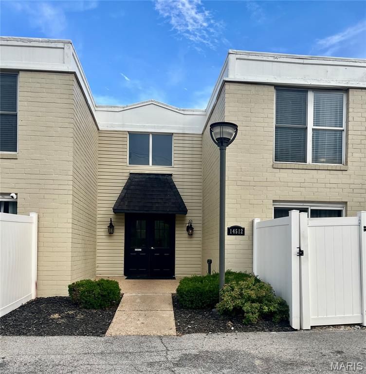14512 Cazado Drive D, Chesterfield, MO 63017