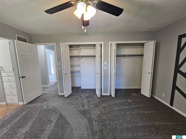 1540 Janssen Drive, Lincoln, NE 68506
