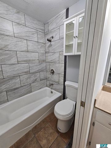 1540 Janssen Drive, Lincoln, NE 68506