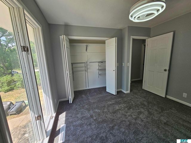 1540 Janssen Drive, Lincoln, NE 68506