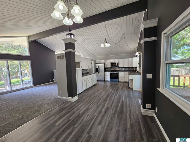1540 Janssen Drive, Lincoln, NE 68506