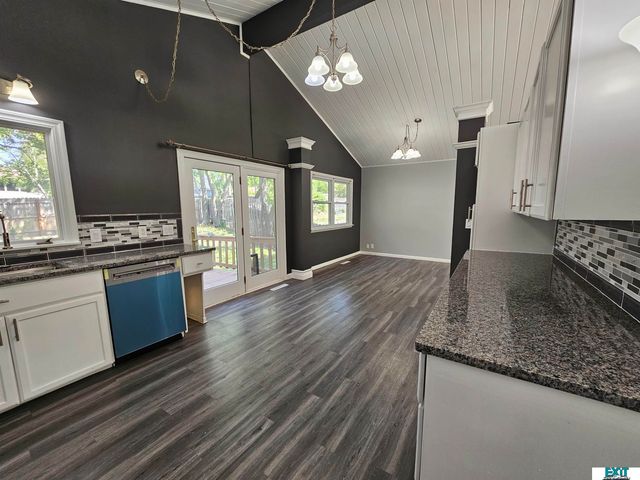 1540 Janssen Drive, Lincoln, NE 68506