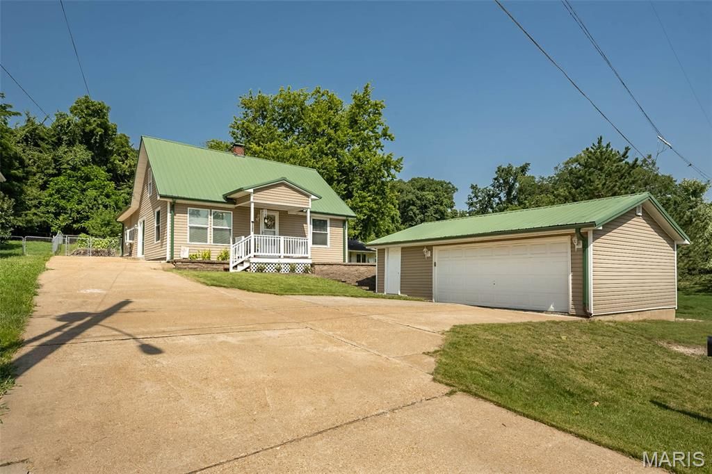 1101 Cliff Drive, Festus, MO 63028