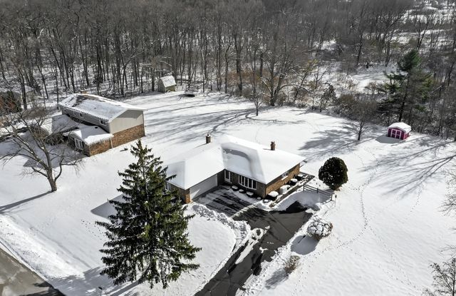 2033 E Hickory Street, Crete, IL 60417