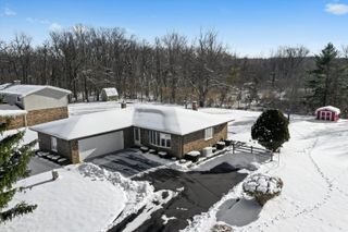 2033 E Hickory Street, Crete, IL 60417