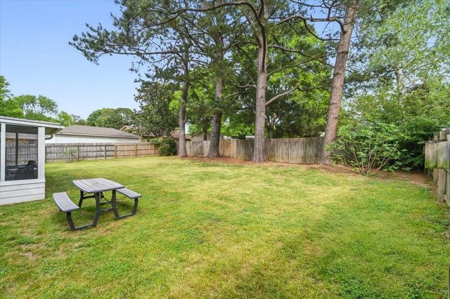 1070 GREENVIEW ROAD RD, Collierville, TN 38017