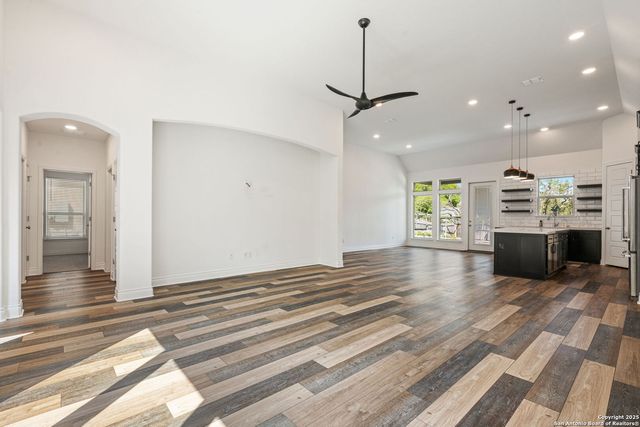 8619 Glass Gem, San Antonio, TX 78249