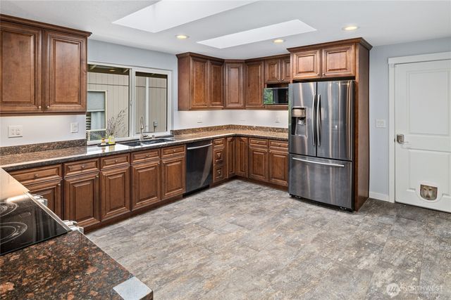 8126 70th Avenue Ct SW, Lakewood, WA 98499