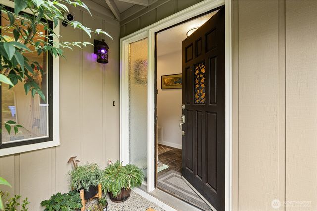 8126 70th Avenue Ct SW, Lakewood, WA 98499