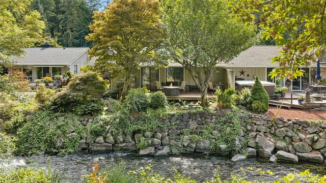 8126 70th Avenue Ct SW, Lakewood, WA 98499