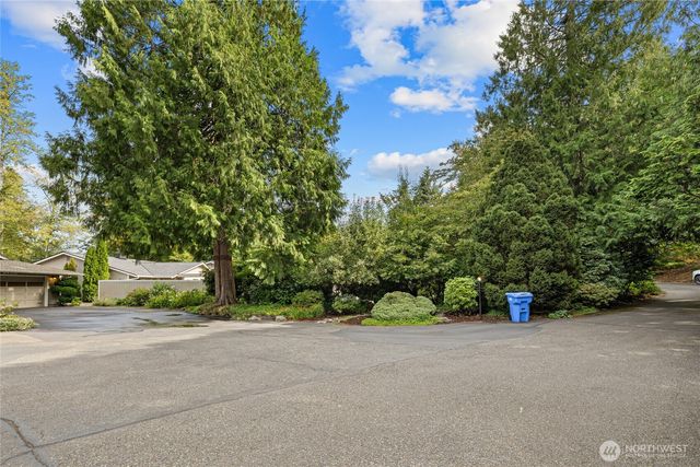 8126 70th Avenue Ct SW, Lakewood, WA 98499