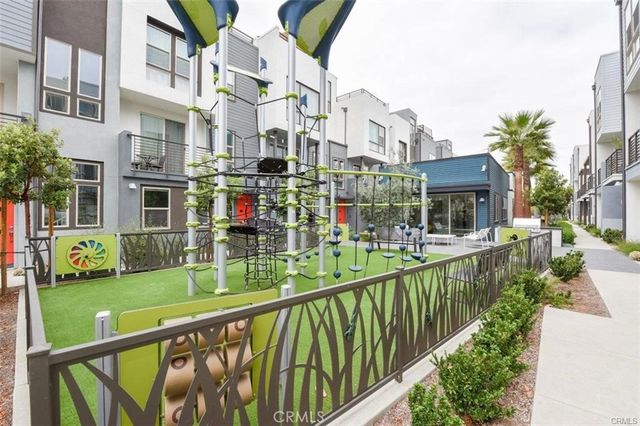 331 Placemark, Irvine, CA 92614