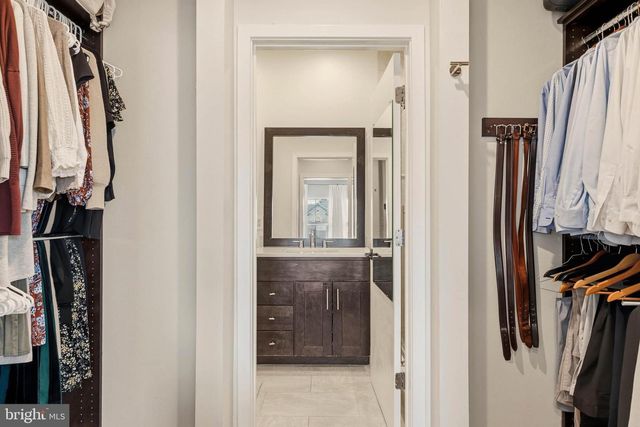 240 PIERCE ST, Philadelphia, PA 19148