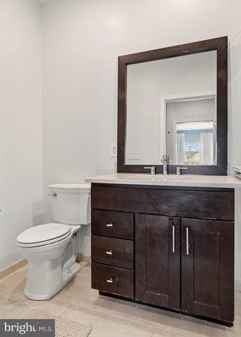 240 PIERCE ST, Philadelphia, PA 19148