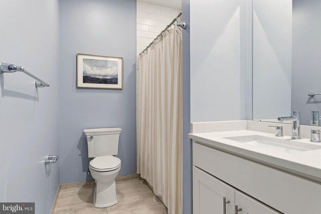 240 PIERCE ST, Philadelphia, PA 19148