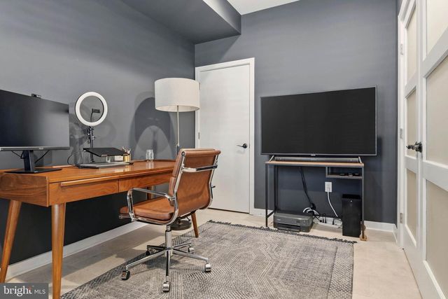 240 PIERCE ST, Philadelphia, PA 19148