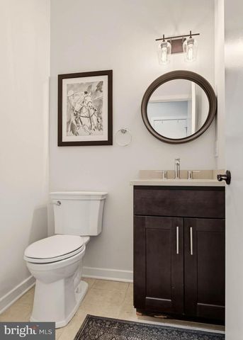 240 PIERCE ST, Philadelphia, PA 19148