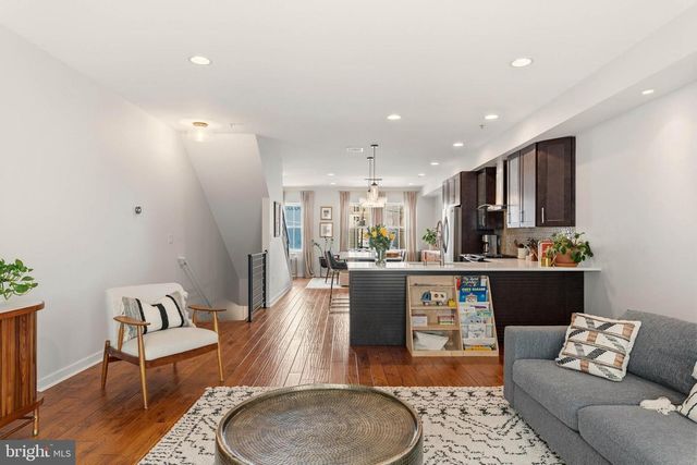 240 PIERCE ST, Philadelphia, PA 19148