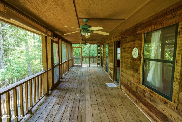 147 Holly Ridge Lane, Murphy, NC 28906