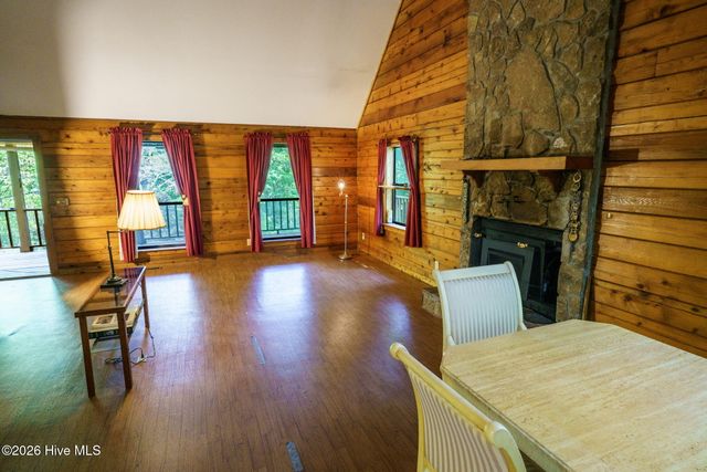 147 Holly Ridge Lane, Murphy, NC 28906