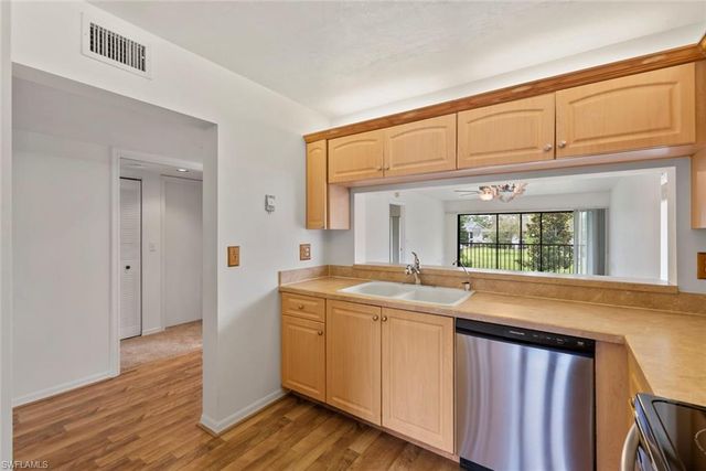 1208 Commonwealth CIR J 206, Naples, FL 34116