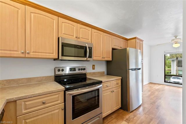 1208 Commonwealth CIR J 206, Naples, FL 34116