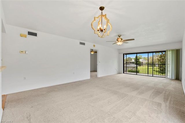 1208 Commonwealth CIR J 206, Naples, FL 34116