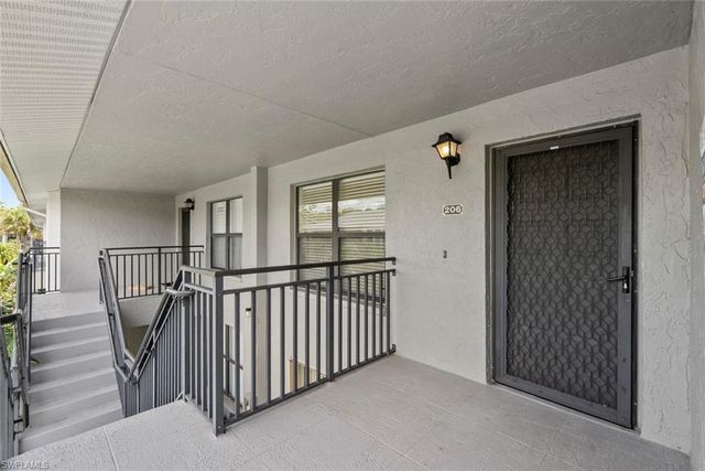 1208 Commonwealth CIR J 206, Naples, FL 34116