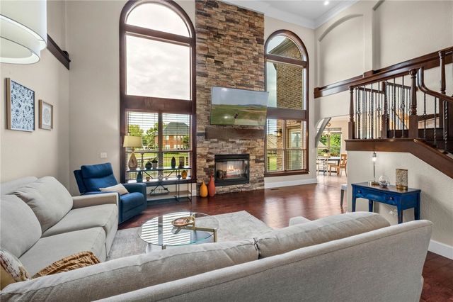 6331 W Valley View Road, Rogers, AR 72758
