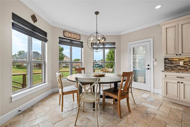 6331 W Valley View Road, Rogers, AR 72758