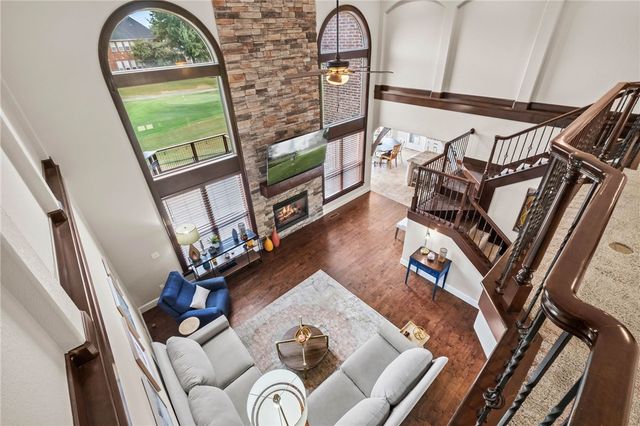6331 W Valley View Road, Rogers, AR 72758